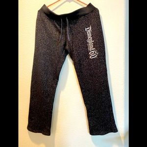 Women’s Disneyland Medium sweat pants
